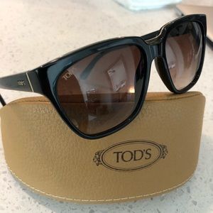 Tods sunglasses like new condition!